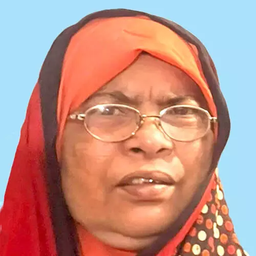 അ​ബ്ദു​ല്ല​ത്തീ​ഫ് ക​രു​മ്പു​ലാ​ക്ക​ലി​​ന്റെ സ​ഹോ​ദ​രി ആ​യി​ഷ ബീ​വി