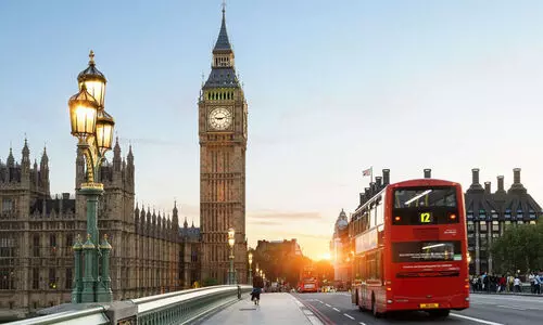 1000 ജീവനക്കാർക്ക് സ്വന്തം ചെലവിൽ ലണ്ടനിൽ ട്രിപ്പ്; വമ്പൻ ഓഫറുമായി ഒരു റിയൽ എസ്റ്റേറ്റ് കമ്പനി