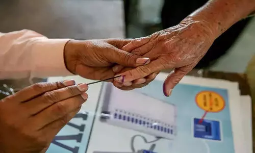 സ്റ്റാൻഡിലാകെ തെരഞ്ഞെടുപ്പ് മൂഡ്; ഡ്രൈവർമാരും ബന്ധുക്കളുമായി ഏഴുപേർ സ്ഥാനാർഥികൾ