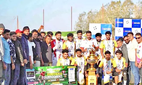 സു​ഹാ​ർ കെ.​എം.​സി.​സി ഫു​ട്ബാ​ൾ ടൂ​ർ​ണ​മെ​ന്റ്;  അ​ൽ​ജ​സീ​റ ജേ​താ​ക്ക​ൾ