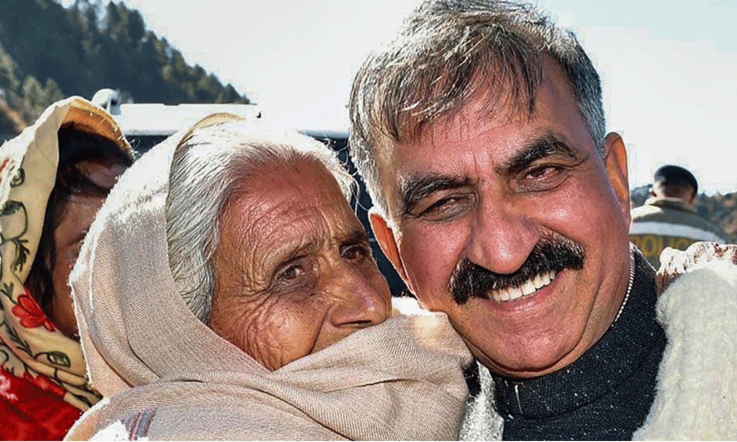 അനധികൃത കുടിയേറ്റക്കാരായി കണ്ട 1.24 ലക്ഷം കുടുംബങ്ങൾക്കായി ഹിമാചൽ സർക്കാർ സുപ്രീം കോടതിയെ സമീപിക്കും