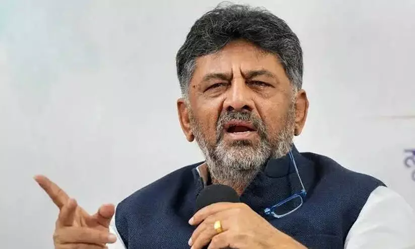 അഭ്യൂഹങ്ങൾക്കിടെ ഡൽഹിയിലെത്തി ഡി.കെ ശിവകുമാർ; ക്ഷണിച്ചാൽ പോകുമെന്ന് സിദ്ധരാമയ്യ