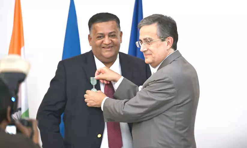 Ravi Deecee Ravi Deecee