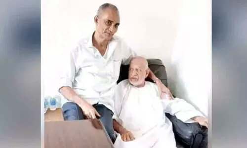 ‘ഞാ​നും അ​ർ​ബാ​ബും കെ​ട്ടി​പ്പി​ടി​ച്ചു, ഞ​ങ്ങ​ളു​ടെ ക​ണ്ണു​ക​ൾ ഈ​റ​ന​ണി​ഞ്ഞി​രു​ന്നു...’