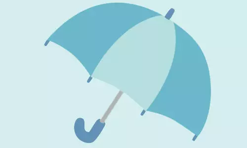 ‘കു​ട’ പി​ടി​ച്ച് സ്വ​ത​ന്ത്ര​ർ