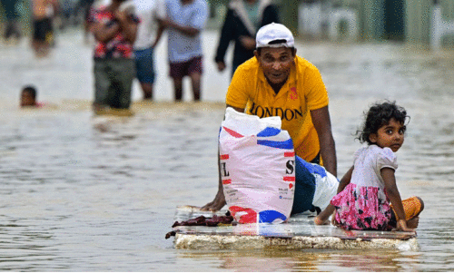ദിത്വ ചുഴലിക്കാറ്റ് ഏഷ്യയിൽ ബാധിച്ചത് 2,75,000 കുട്ടികളെ-യുനിസെഫ്; ഇ​ന്റൊനേഷ്യയിൽ 15 ലക്ഷം ദുരന്തബാധിതർ
