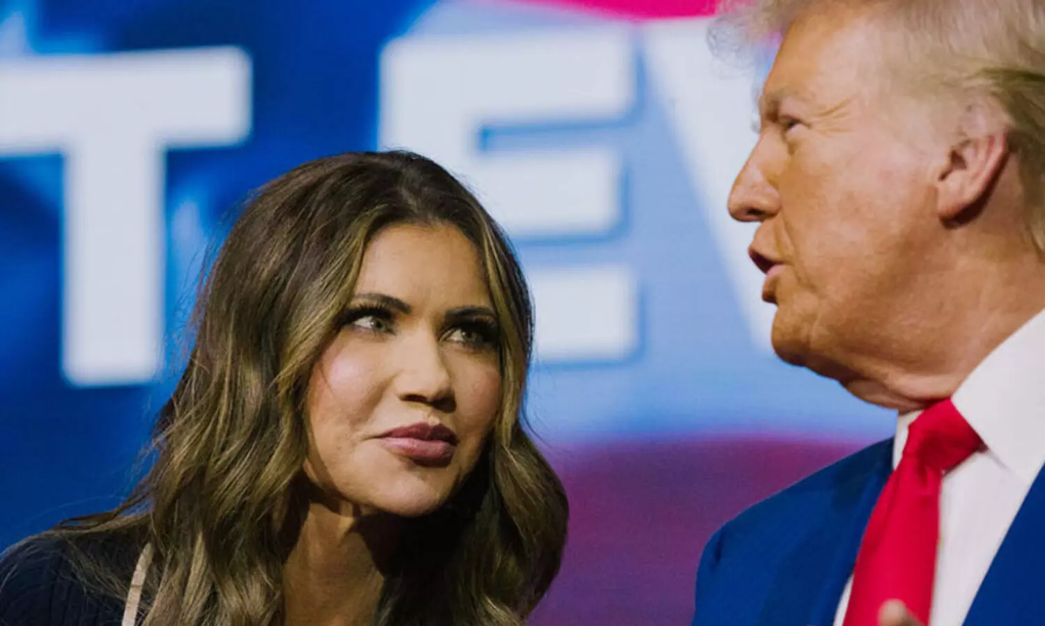 30ലധികം രാജ്യങ്ങളിലേക്കു കൂടി യാത്രാ വിലക്ക് നീട്ടാൻ ട്രംപ് ഭരണകൂടം