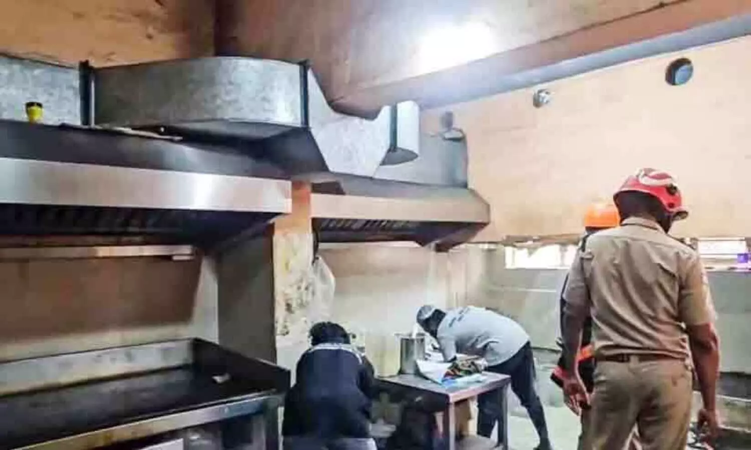 കോട്ടയം റെയിൽവേ കാന്‍റീനിൽ തീപിടിത്തം; അതിവേഗം അണച്ചതിനാൽ വൻ ദുരന്തം ഒഴിവായി