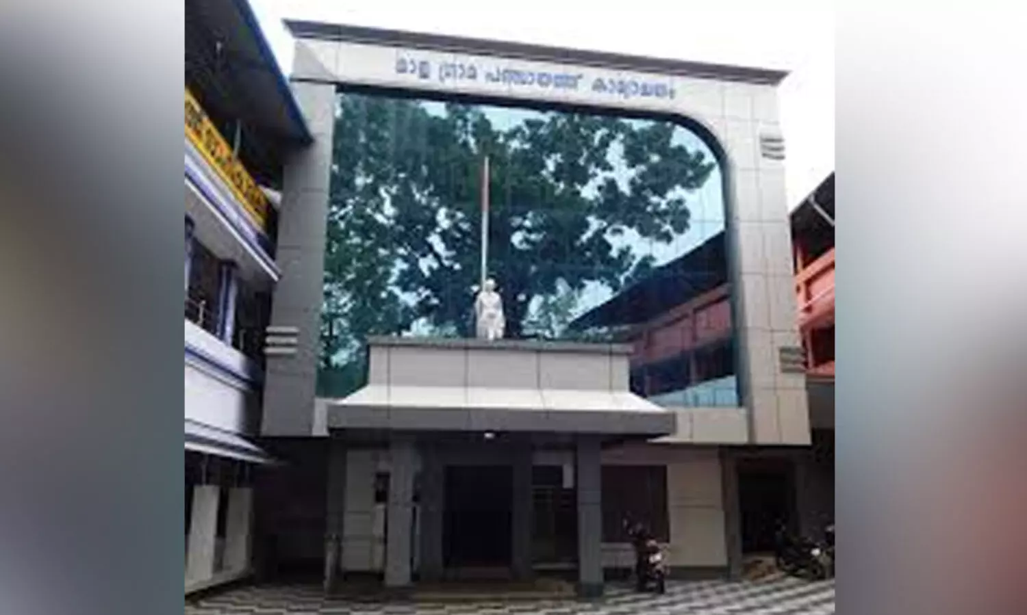 പിടിതരാതെ മാള