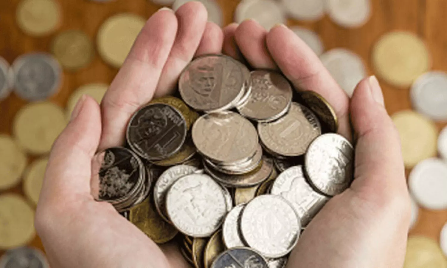 വിറ്റത് 100 ടൺ വെള്ളി; ഒരാഴ്ചക്കിടെ സമ്പന്നരായത് ആയിരങ്ങൾ