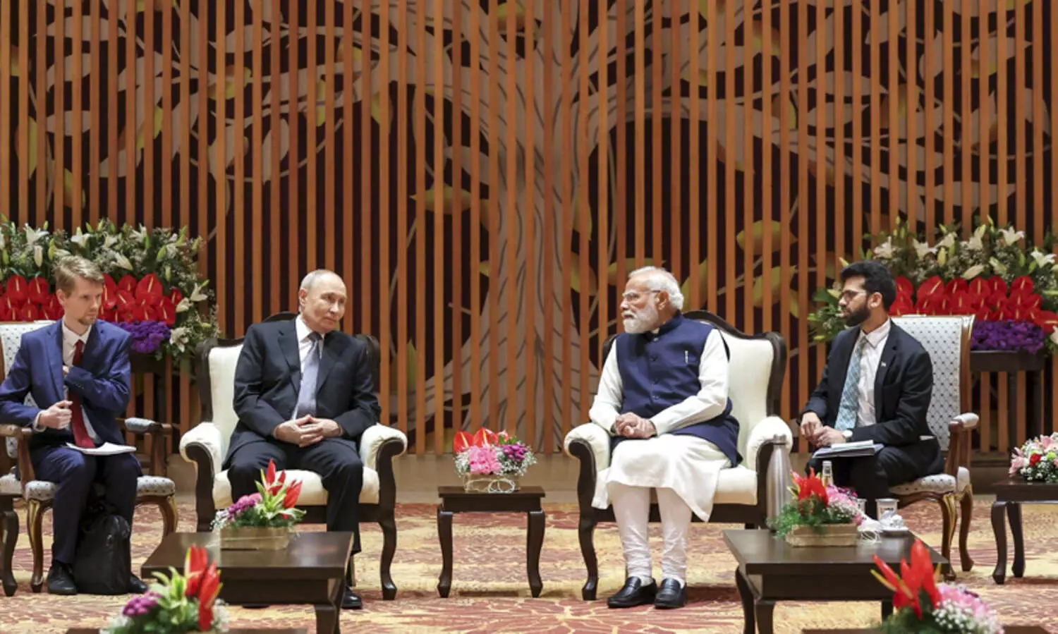 കൈകോർത്ത് ഇ​ന്ത്യ, റ​ഷ്യ; നി​ര​വ​ധി ക​രാ​റു​ക​ളും ധാ​ര​ണാ​പ​ത്ര​ങ്ങ​ളും ഒ​പ്പു​വെ​ച്ചു