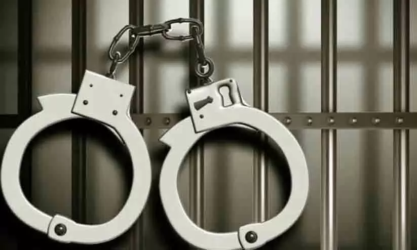 വ്യാ​ജ വി​ലാ​സ​വും സി​വി​ൽ ഐഡി ഡേറ്റ​യും   ഏ​ഷ്യ​ൻ, അ​റ​ബ് വം​ശ​ജ​ർ അ​റ​സ്റ്റി​ൽ