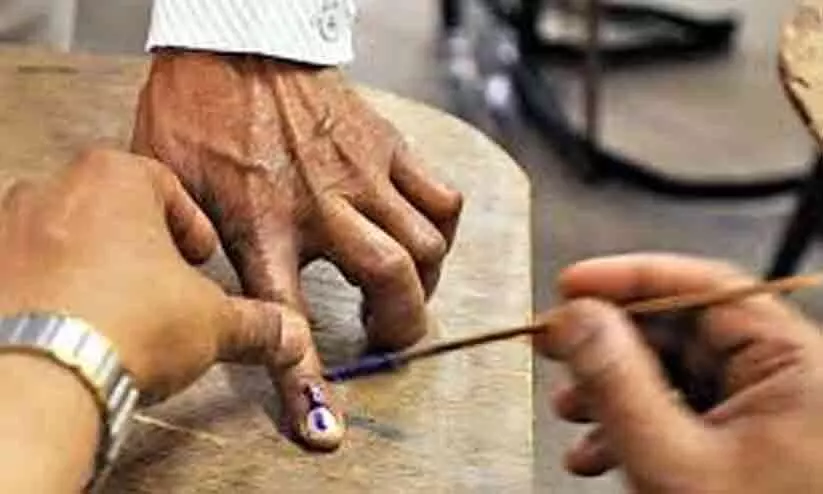 മറ്റൊരാൾക്ക് വോട്ട് ചെയ്യാൻ 35 സ്ഥാനാർഥികൾ മറ്റൊരാൾക്ക് വോട്ട് ചെയ്യാൻ 35 സ്ഥാനാർഥികൾ