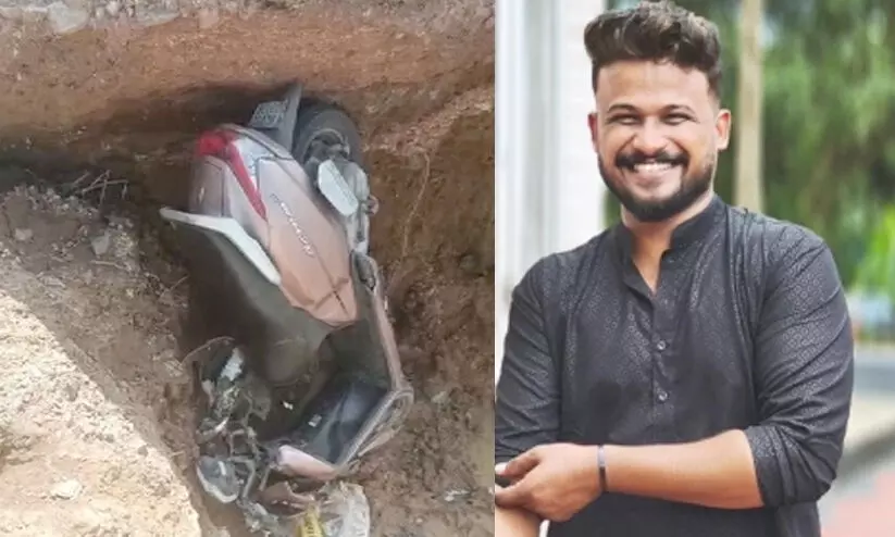പുലർച്ചെ ജോലി കഴിഞ്ഞ് മടങ്ങവെ കലുങ്ക് നിർമാണത്തിനെടുത്ത കുഴിയിൽ വീണ് സ്കൂട്ടർ യാത്രക്കാരൻ മരിച്ചു പുലർച്ചെ ജോലി കഴിഞ്ഞ് മടങ്ങവെ കലുങ്ക് നിർമാണത്തിനെടുത്ത കുഴിയിൽ വീണ് സ്കൂട്ടർ യാത്രക്കാരൻ മരിച്ചു