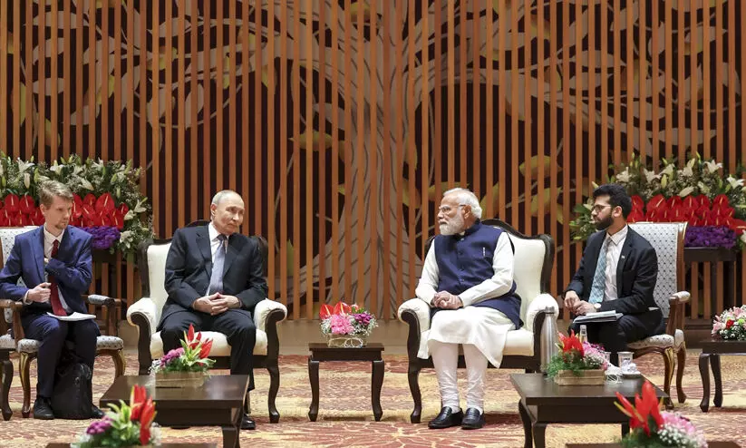 കൈകോർത്ത് ഇ​ന്ത്യ, റ​ഷ്യ; നി​ര​വ​ധി ക​രാ​റു​ക​ളും ധാ​ര​ണാ​പ​ത്ര​ങ്ങ​ളും ഒ​പ്പു​വെ​ച്ചു