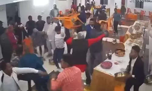 രസഗുളയെ ചൊല്ലി തർക്കം; ബിഹാറിൽ വിവാഹപന്തലിൽ കൂട്ടത്തല്ല് -VIDEO