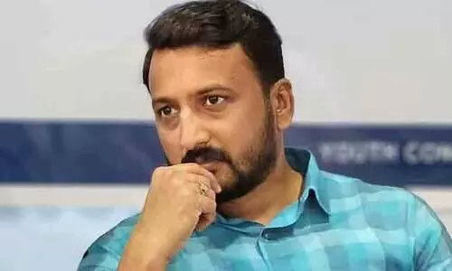 രാഹുലിന് ബംഗളൂരുവിൽ അഭയമൊരുക്കിയത് മലയാളി അഭിഭാഷകയെന്ന് റിപ്പോർട്ട്; താമസം ആഡംബര റിസോർട്ടിൽ, പൊലീസ് എത്തുംമുൻപെ മുങ്ങി, പിടികൊടുക്കാതെ ഒൻപതാം ദിനം..!