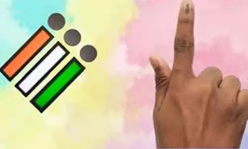 ത്രി​കോ​ണ മ​ധ്യേ....