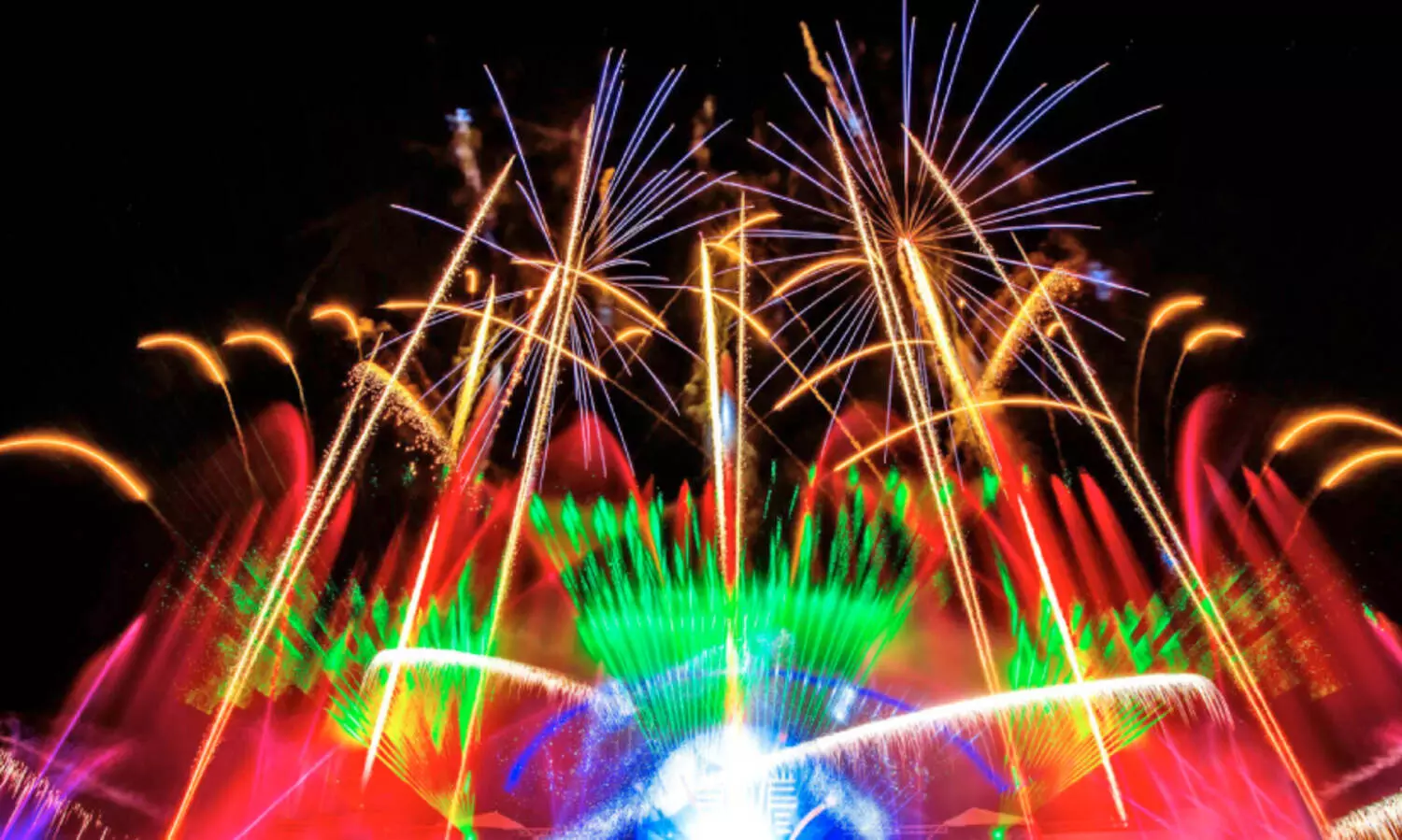 മ​സ്ക​ത്ത് നൈ​റ്റ്സി​നാ​യി ഖു​റം പാ​ർ​ക്ക് അ​ട​ച്ചു