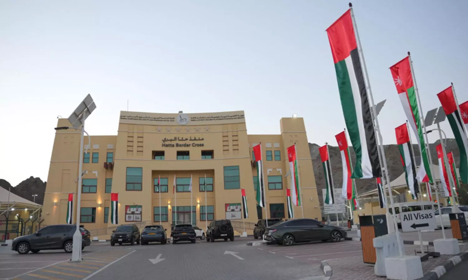 അവധിദിനം: ഹത്ത അതിർത്തിയിൽ റെക്കോഡ് തിരക്ക്