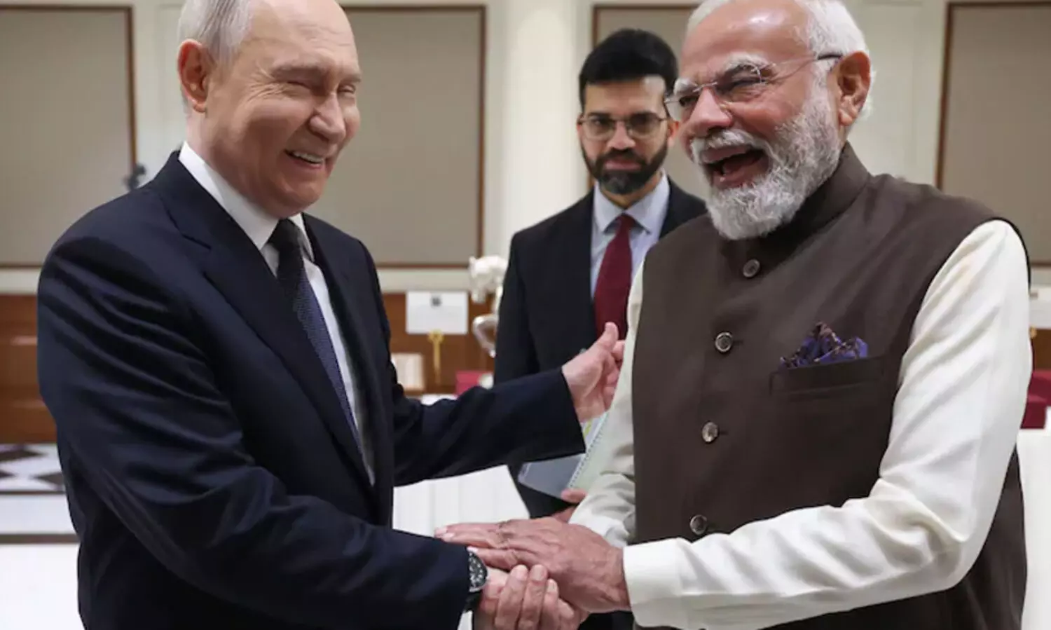 പുടിൻ-മോദി ചർച്ചയിൽ പ്രത്യേക പ്രതിരോധ കരാറുകളില്ല: പ്രതിരോധ സഹകരണം വിപുലമാക്കാൻ ധാരണ