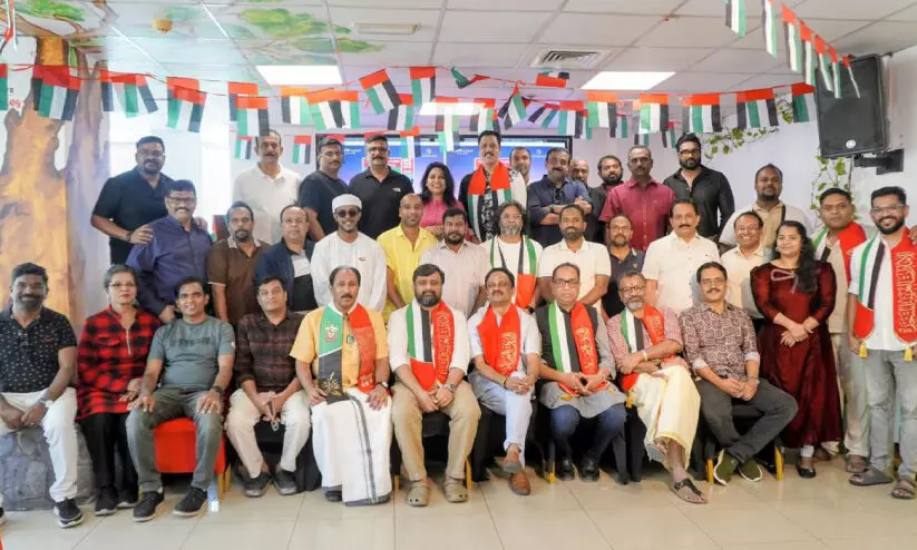 ദേ​ശീ​യ ദി​നം: അ​ക്കാ​ഫ് അ​സോ​സി​യേ​ഷ​ൻ പ​താ​ക ഉ​യ​ർ​ത്തി