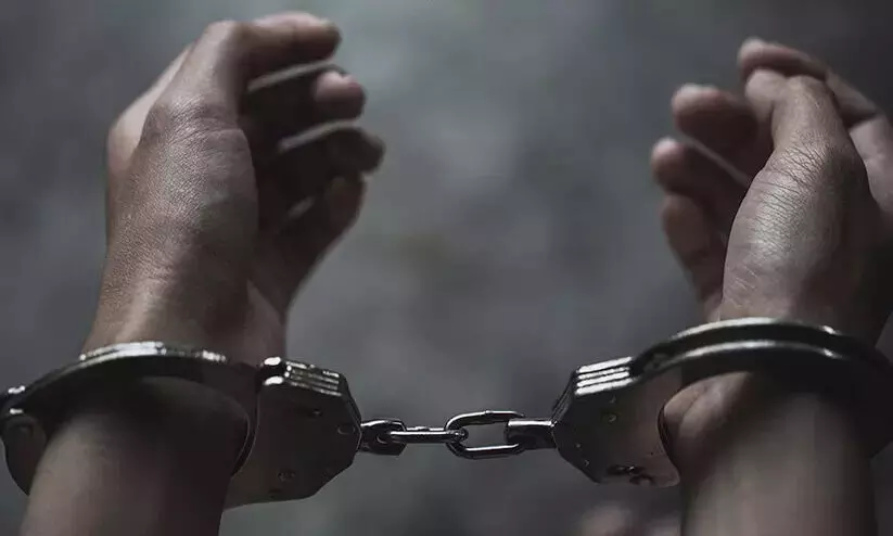 വാഹന മോഷണം; ജില്ലയിൽ നാലുപേർ പിടിയിൽ വാഹന മോഷണം; ജില്ലയിൽ നാലുപേർ പിടിയിൽ