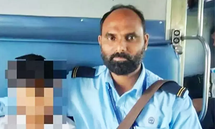 Head TTE Raghavendra Shetty Head TTE Raghavendra Shetty