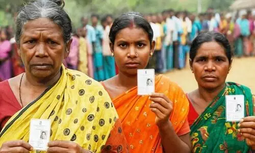 ഉടുക്കാൻ വസ്ത്രമില്ലാത്തതിനാൽ വോട്ടുചെയ്യാൻ കഴിയാതിരുന്ന കാലം ഉടുക്കാൻ വസ്ത്രമില്ലാത്തതിനാൽ വോട്ടുചെയ്യാൻ കഴിയാതിരുന്ന കാലം