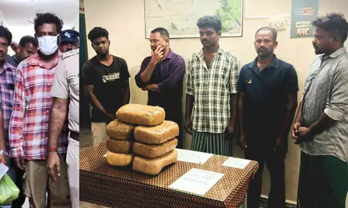 അതിർത്തിയിൽ ലഹരി വേട്ട; മെതാംഫെറ്റാമിനും 14 കിലോ കഞ്ചാവും പിടിച്ചു, ഒഡിഷ സ്വദേശികൾ ഉൾപ്പടെ ആറ് പേർ അറസ്റ്റിൽ അതിർത്തിയിൽ ലഹരി വേട്ട; മെതാംഫെറ്റാമിനും 14 കിലോ കഞ്ചാവും പിടിച്ചു, ഒഡിഷ സ്വദേശികൾ ഉൾപ്പടെ ആറ് പേർ അറസ്റ്റിൽ