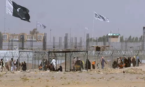 പാക്-അഫ്ഗാൻ അതിർത്തിയിൽ പുതിയ ഏറ്റുമുട്ടൽ; അതിർത്തി ഗ്രാമങ്ങളിൽ നിന്ന് സിവിലിയൻ പലായനം