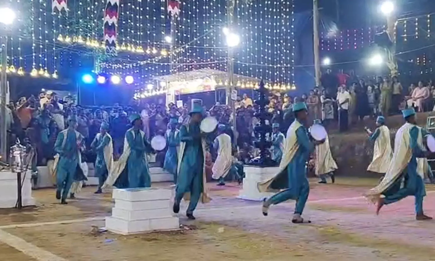 മുത്തപ്പൻ മടപ്പുരയിൽ നിറഞ്ഞാടി ദഫ്മുട്ട് സംഘം -VIDEO