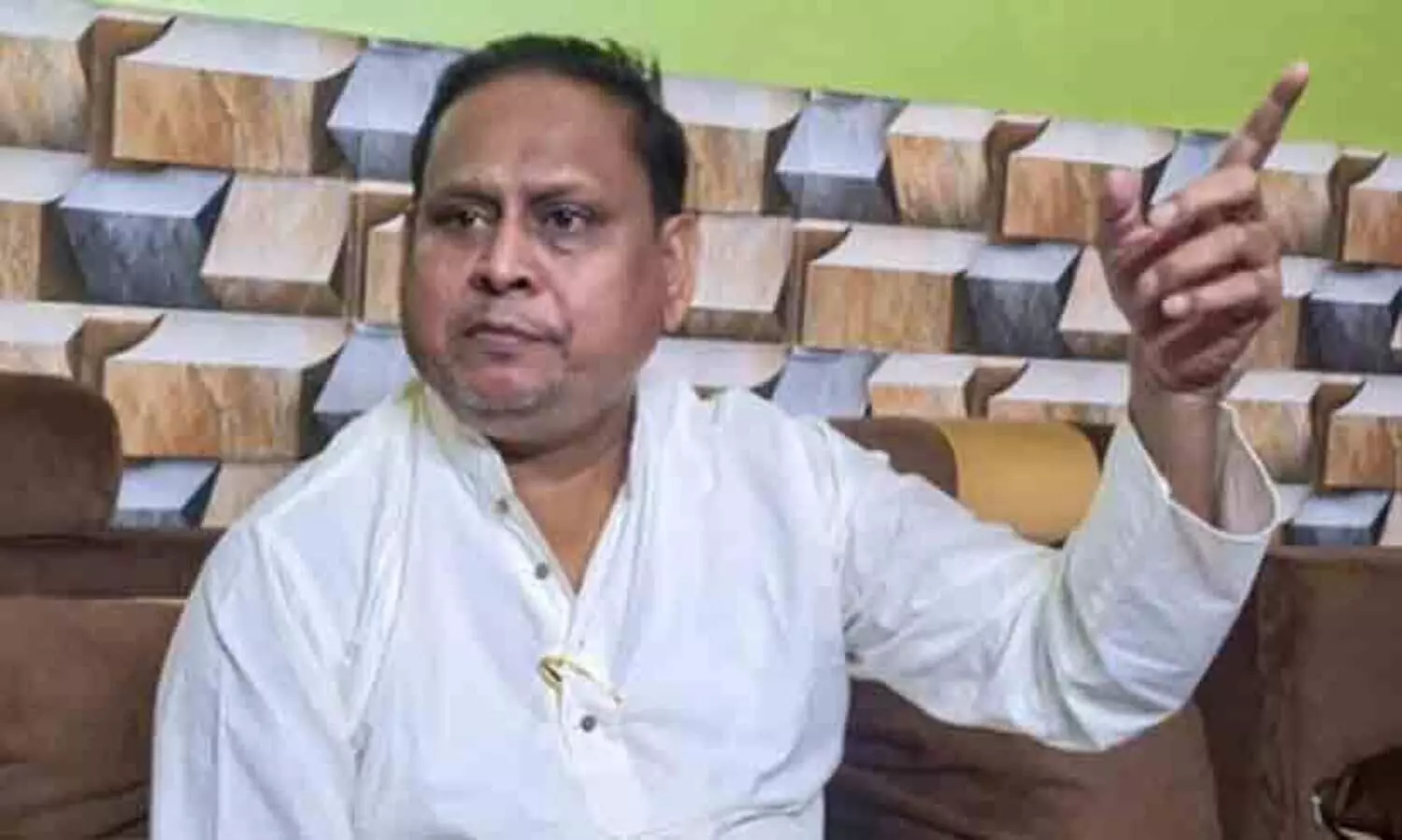 കൊൽക്കത്തയിൽ ലക്ഷം പേരെ അണിനിരത്തി  ഖുർആൻ പാരായണം; ‘ബാബരി പള്ളി’ നിർമാണം പ്രഖ്യാപിച്ച് സസ്പെഷൻഷനിലായ തൃണമൂൽ എം.എൽ.എ