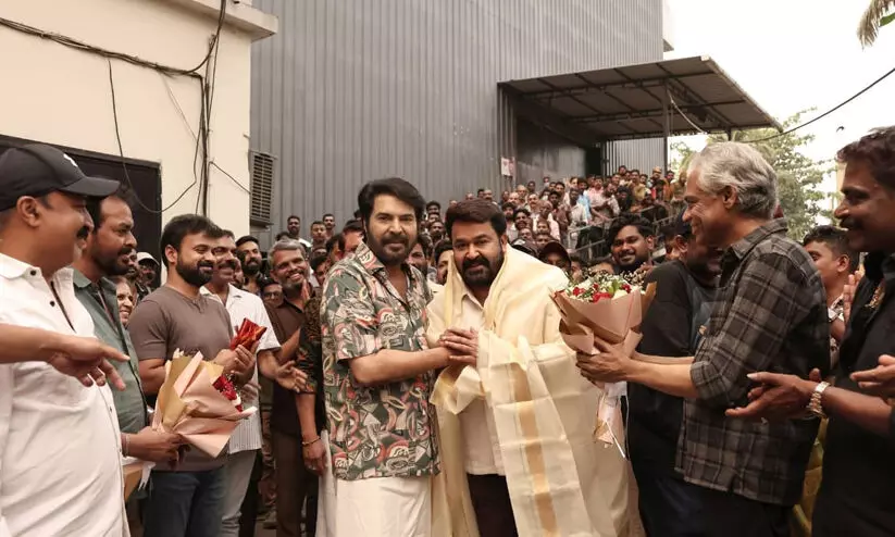 പ്രിയപ്പെട്ട ലാലുവിന് സ്നേഹപൂർവം ഇച്ചാക്ക... പ്രിയപ്പെട്ട ലാലുവിന് സ്നേഹപൂർവം ഇച്ചാക്ക...