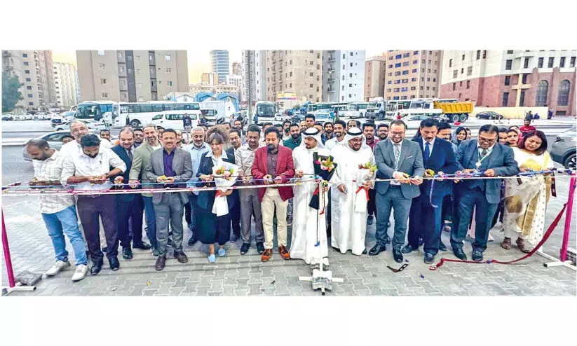 മഹബൂലയിൽ മെട്രോ മെഡിക്കൽ ഗ്രൂപ്പിന്റെ പുതിയ ഫാർമസി പ്രവർത്തനമാരംഭിച്ചു ഗ്രൂപ്പിന്റെ 11ാമത് ഫാർമസിയാണിത് മഹബൂലയിൽ മെട്രോ മെഡിക്കൽ ഗ്രൂപ്പിന്റെ പുതിയ ഫാർമസി പ്രവർത്തനമാരംഭിച്ചു ഗ്രൂപ്പിന്റെ 11ാമത് ഫാർമസിയാണിത്