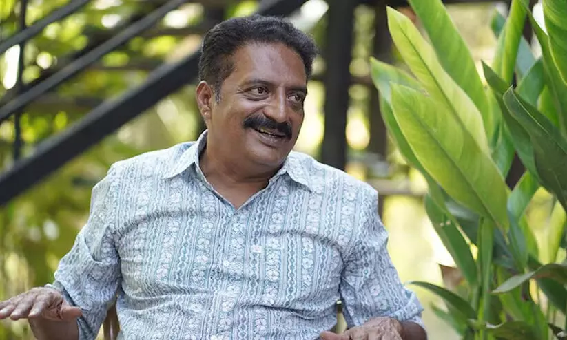 നമ്മുടെ കഥകൾ പറയാൻ നിങ്ങളുടെ കല ഉപയോഗിച്ചതിന് നന്ദി... ബൈസൺ കാലമാടനെ പ്രശംസിച്ച് പ്രകാശ് രാജ് നമ്മുടെ കഥകൾ പറയാൻ നിങ്ങളുടെ കല ഉപയോഗിച്ചതിന് നന്ദി... ബൈസൺ കാലമാടനെ പ്രശംസിച്ച് പ്രകാശ് രാജ്