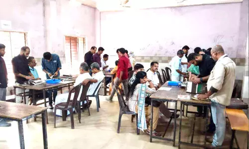 തദ്ദേശ തെരഞ്ഞെടുപ്പ്; വോട്ടുയന്ത്രങ്ങളുടെ കമീഷനിങ് പൂർത്തിയായി