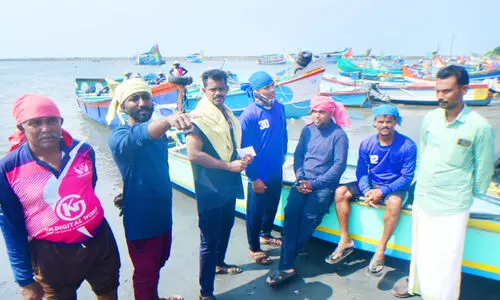 ക​ട​ലി​ന്‍റെ മ​ക്ക​ളോ​ട് ഇ​ത്തി​രി ക​രു​ണ കാ​ണി​ക്കു​മോ?