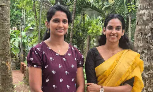 ക​ന്നി​യ​ങ്ക​ത്തി​നി​റ​ങ്ങി സ​ഹോ​ദ​ര​ഭാ​ര്യ​മാ​ർ