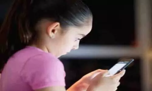 Giving a smartphone to your child Giving a smartphone to your child