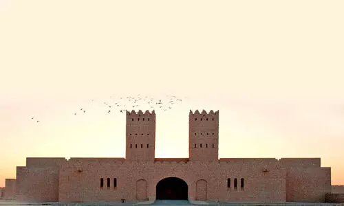 മ​രു​ഭൂ​മി​യി​ലെ ബാ​ബ​രി തൂ​ണു​ക​ൾ