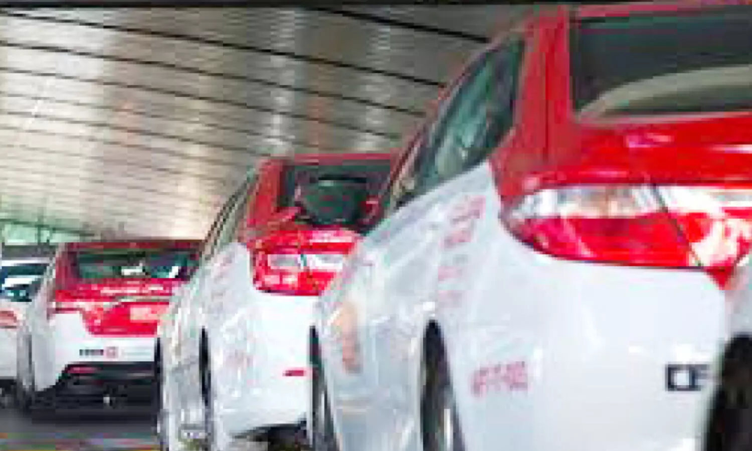 മ​സ്‌​ക​ത്ത് വി​മാ​ന​ത്താ​വ​ള​ത്തി​ലെ ടാ​ക്‌​സി ഏ​രി​യ​യി​ൽ മാ​റ്റം