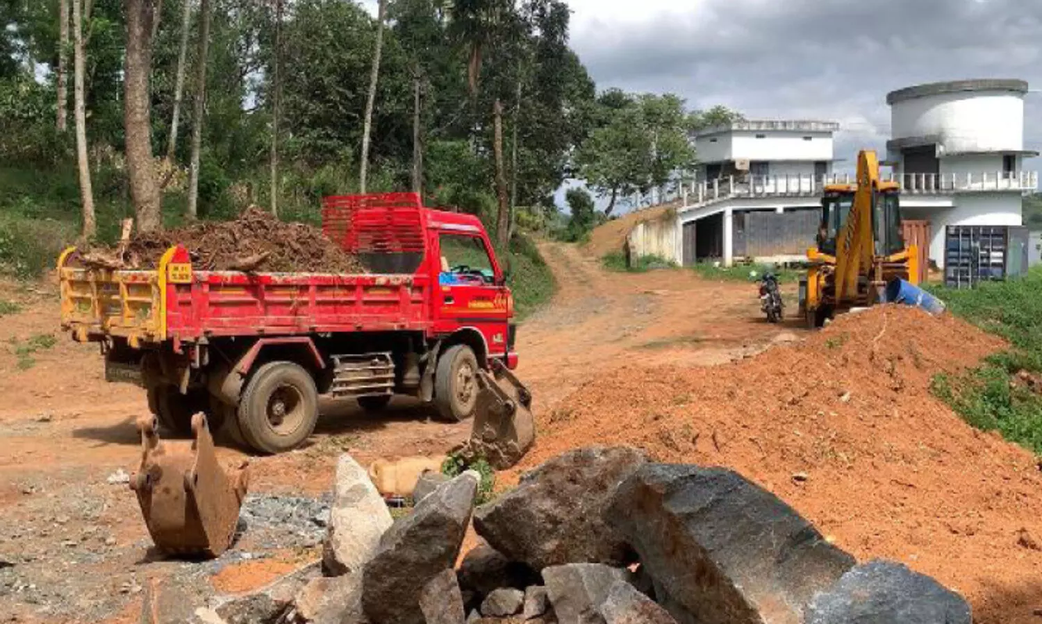 കാ​രാ​പ്പു​ഴ കു​ടി​വെ​ള്ള പ​ദ്ധ​തി​ ജ​ല ശു​ദ്ധീ​ക​ര​ണ പ്ലാ​ന്‍റ് നി​ർ​മാ​ണം തു​ട​ങ്ങി