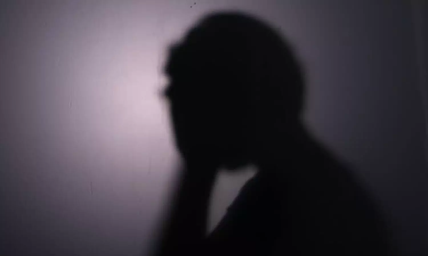 പിതാവിന്‍റെ ക്രൂര പീഡനം; ആത്മഹത്യക്ക് ശ്രമിച്ച് ഒമ്പതാം ക്ലാസുകാരിയായ മകൾ