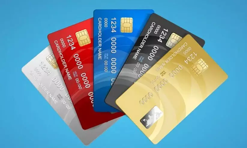 ക്രെഡിറ്റ് കാർഡ് തട്ടിപ്പ്: ഉപഭോക്താവിന് ഒരു ലക്ഷം രൂപ നഷ്ടപരിഹാരം നൽകണമെന്ന് കോടതി ക്രെഡിറ്റ് കാർഡ് തട്ടിപ്പ്: ഉപഭോക്താവിന് ഒരു ലക്ഷം രൂപ നഷ്ടപരിഹാരം നൽകണമെന്ന് കോടതി