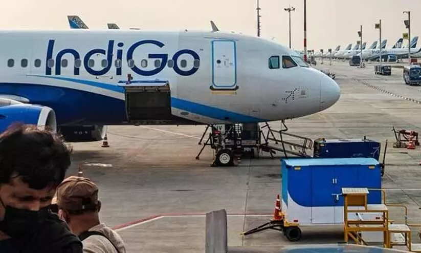 ഇൻഡിഗോ: ഏഴ് ദിവസംകൊണ്ട് മുടങ്ങിയത് 4500 വിമാന സർവീസുകൾ; പ്രതിസന്ധി തുടരുന്നു ഇൻഡിഗോ: ഏഴ് ദിവസംകൊണ്ട് മുടങ്ങിയത് 4500 വിമാന സർവീസുകൾ; പ്രതിസന്ധി തുടരുന്നു