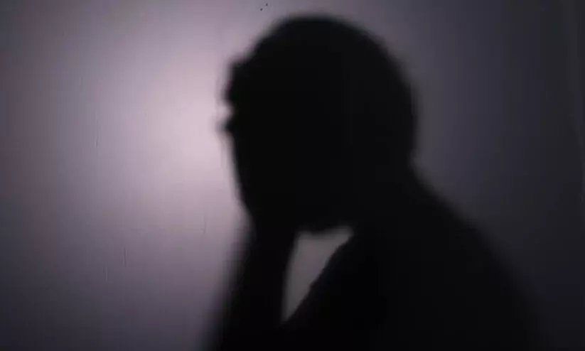 പിതാവിന്റെ ക്രൂര പീഡനം; ആത്മഹത്യക്ക് ശ്രമിച്ച് ഒമ്പതാം ക്ലാസുകാരിയായ മകൾ പിതാവിന്റെ ക്രൂര പീഡനം; ആത്മഹത്യക്ക് ശ്രമിച്ച് ഒമ്പതാം ക്ലാസുകാരിയായ മകൾ