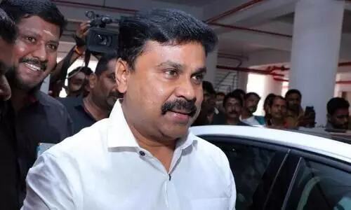 ദിലീപിനെ തിരിച്ചെടുക്കാൻ അമ്മയിലും ഫെഫ്കയിലും തിരക്കിട്ട ചർച്ചകൾ