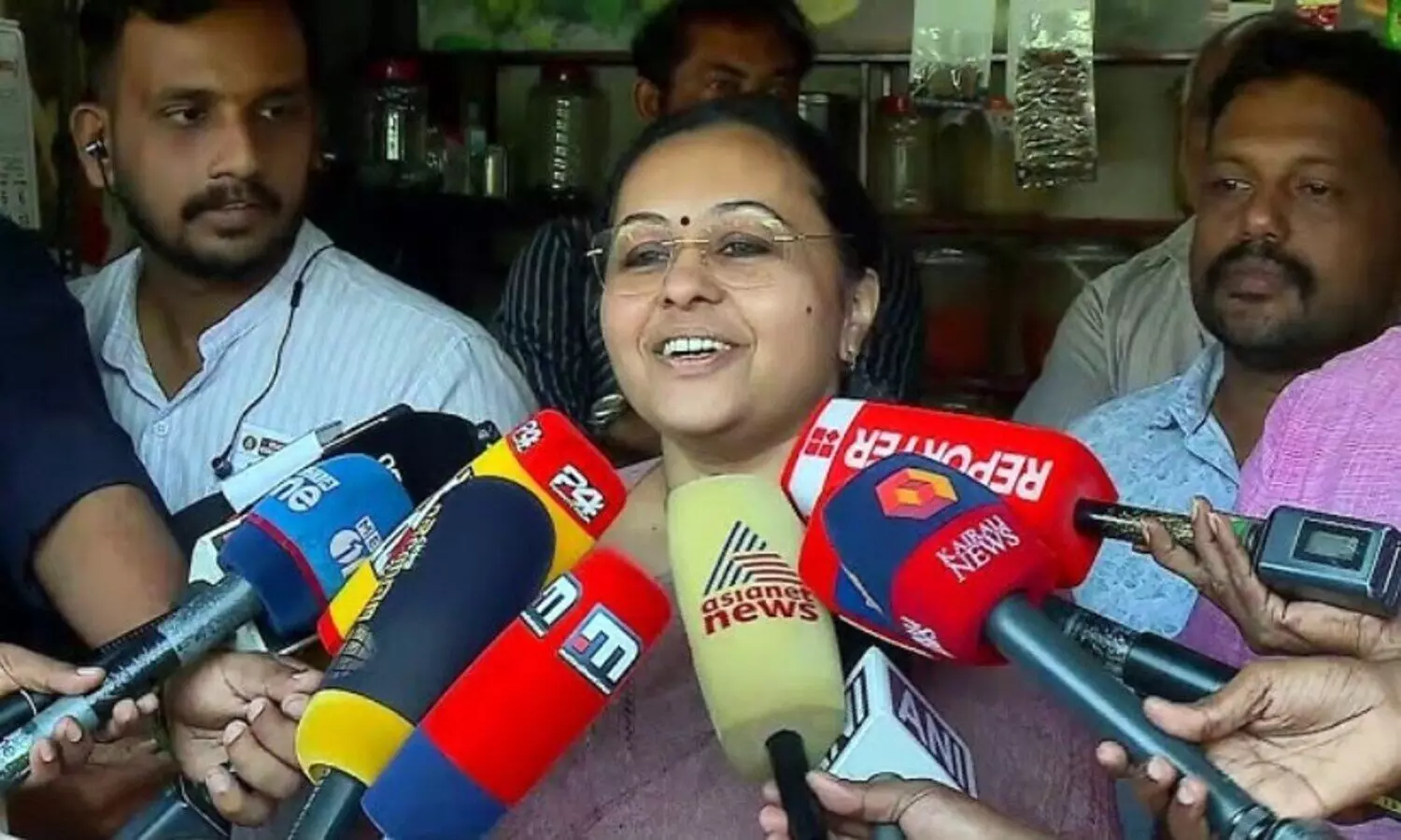 സർക്കാർ അതിജീവിതക്കൊപ്പം, അടൂർ പ്രകാശിന്റേത് സ്ത്രീവിരുദ്ധ നിലപാട് -വീണ ജോർജ്