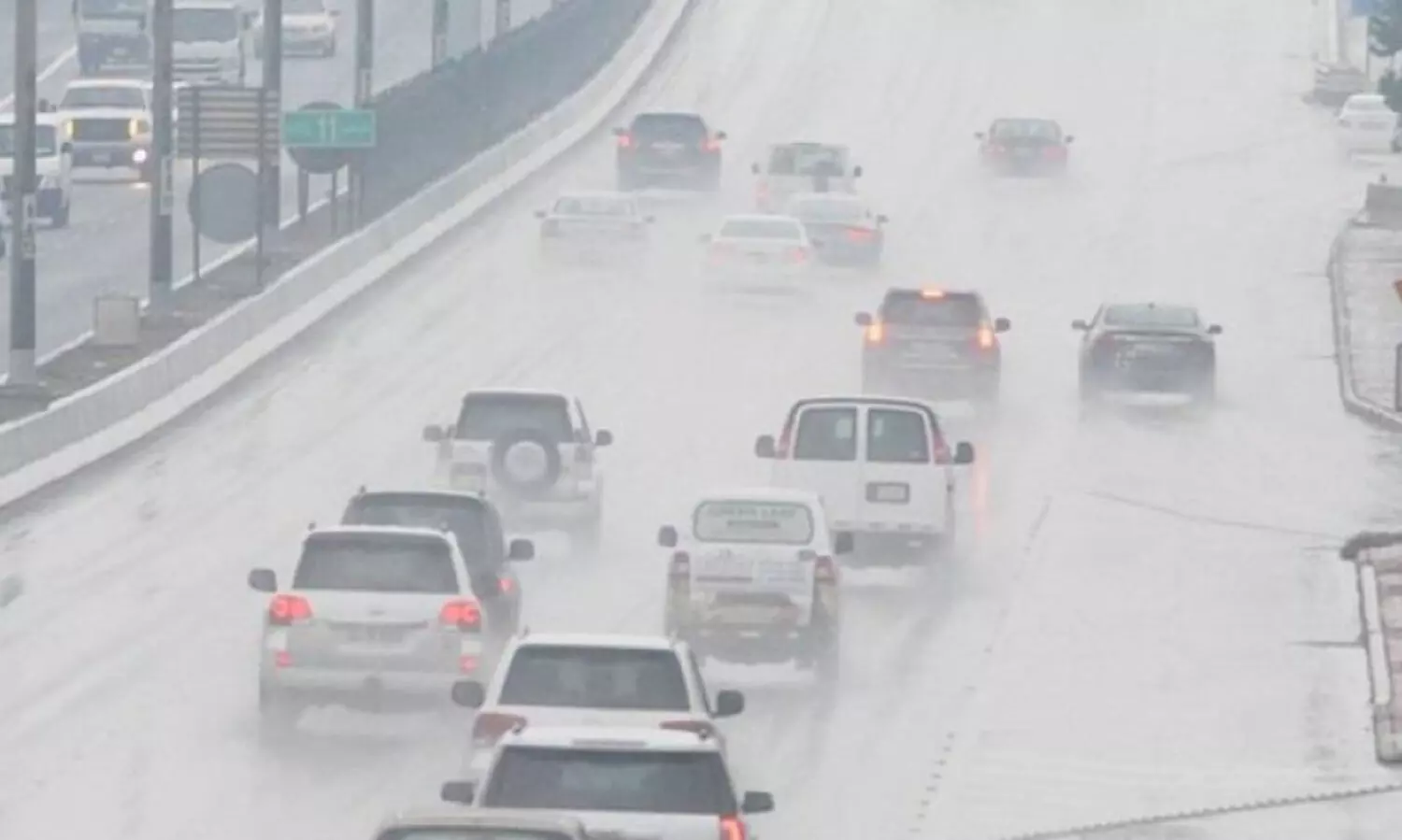 മ​ഴ എ​ത്തു​ന്നു... വ്യാ​ഴാ​ഴ്ചവ​രെ അ​സ്ഥി​ര കാ​ലാ​വ​സ്ഥ​യും മ​ഴ​യും